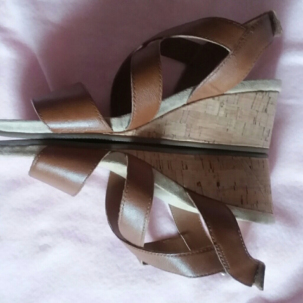Lands End brown sandals, barely worn, velcro close
